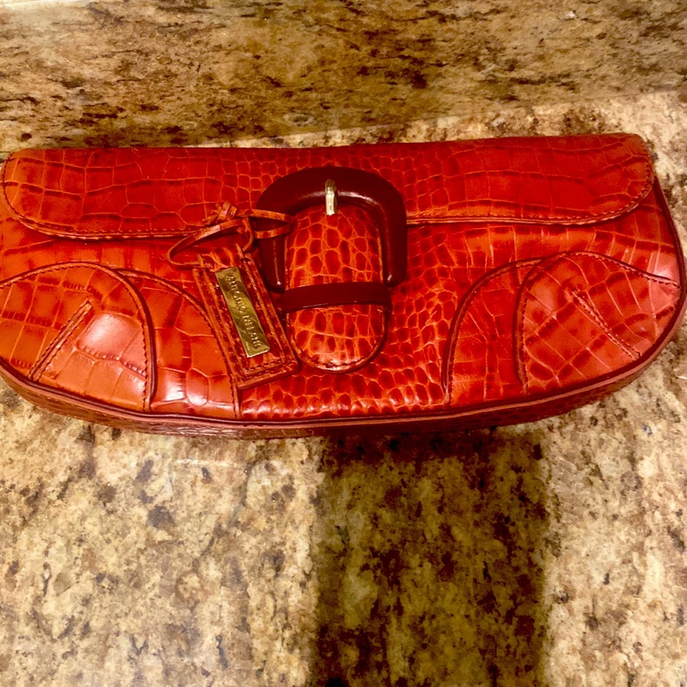 Under arm purse